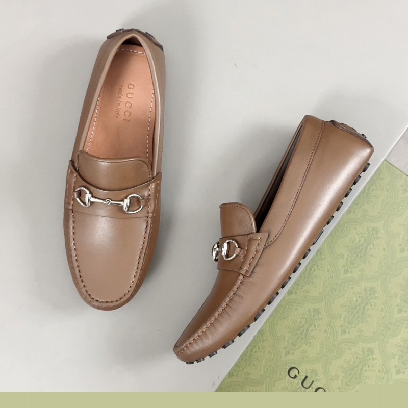 G*u*i leather shoes